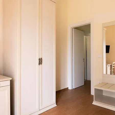 Aura Solis Oda ve Kahvaltı 4*