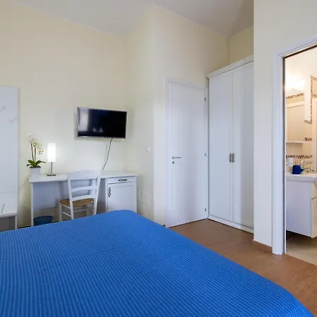 Aura Solis Bed and Breakfast 4*