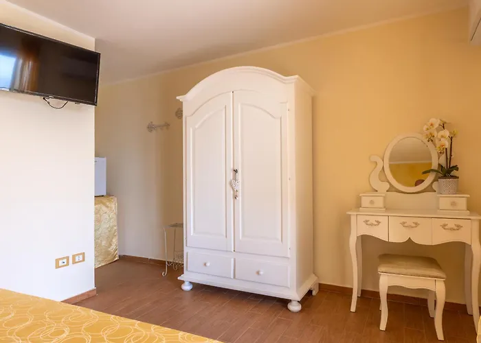 Aura Solis Bed & Breakfast